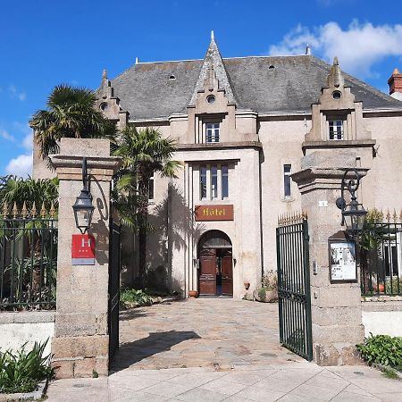 Hôtel De La Barbacane Tiffauges Buitenkant foto