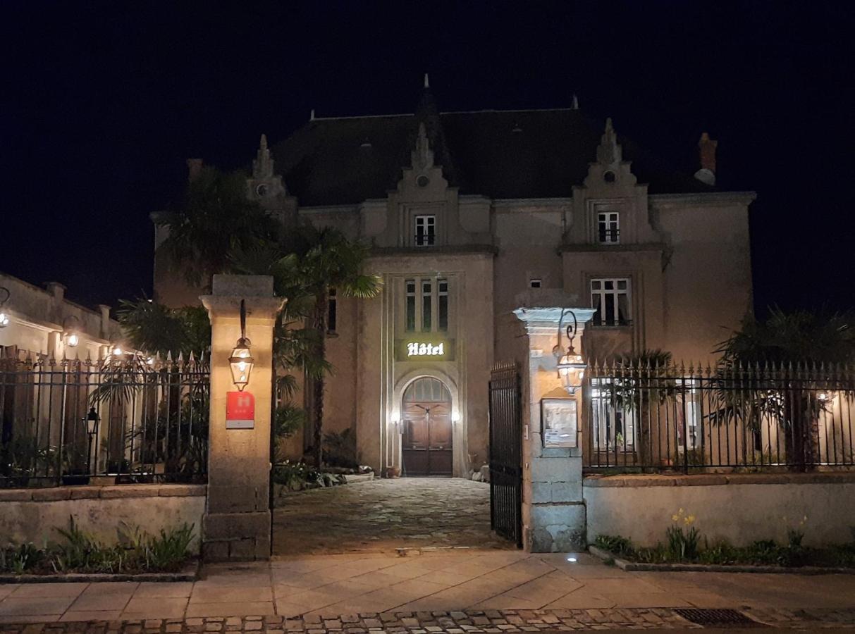 Hôtel De La Barbacane Tiffauges Buitenkant foto
