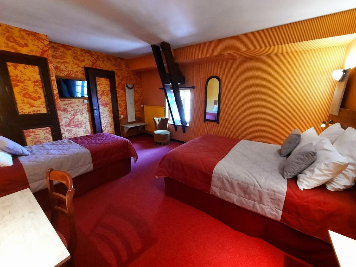 Hôtel De La Barbacane Tiffauges Buitenkant foto